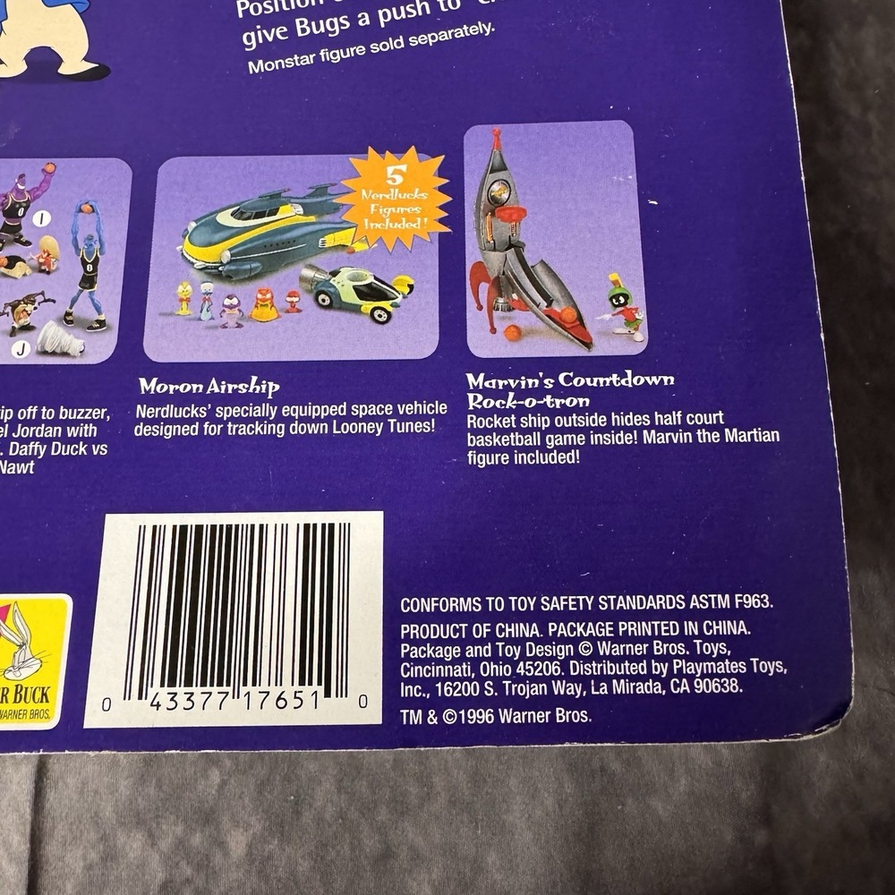 Vintage 1996 WB Playmates Space Jam Michael Jordan Bugs Bunny Hyper Lane Surfer - Picture 9 of 9